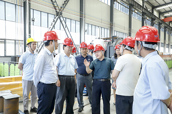 西北工業(yè)集團(tuán)黨委書記、董事長寇軍強一行考察頂立科技 (2).JPG